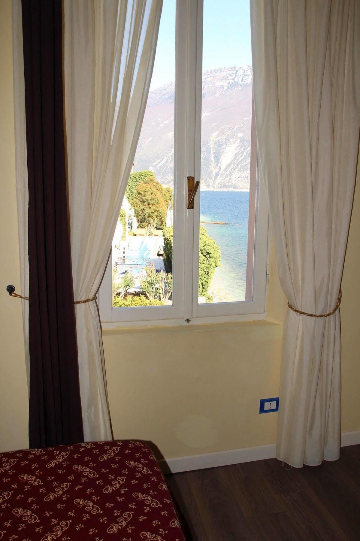 Villa Romantica Hotel Limone sul Garda Eksteriør bilde